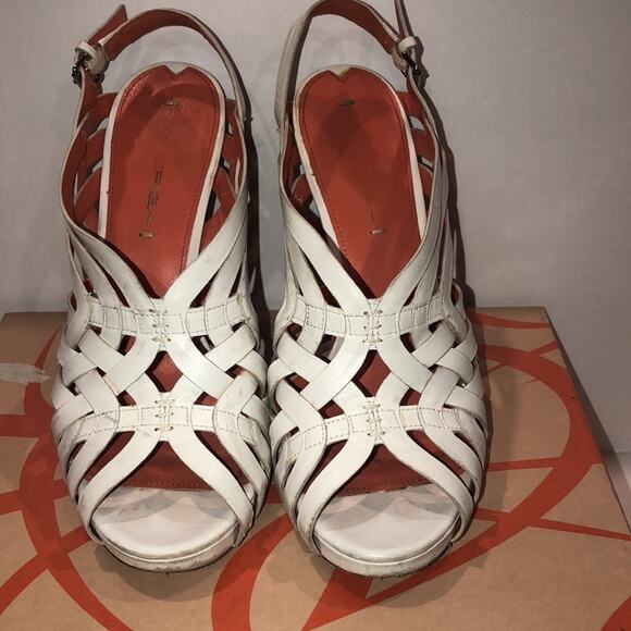 Via Spiga Womens  V Phoebe White LE Sandals Size 8  Preowned - Picture 7 of 11